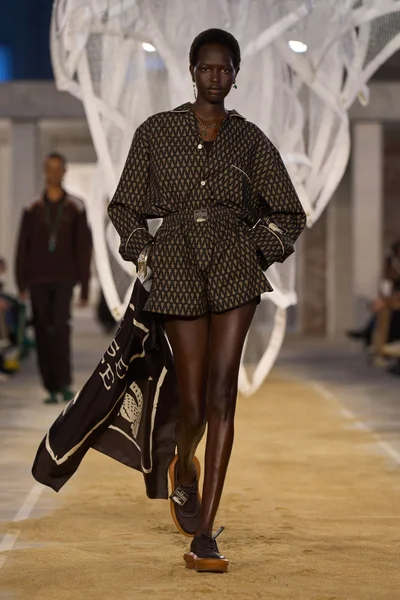 Look 39